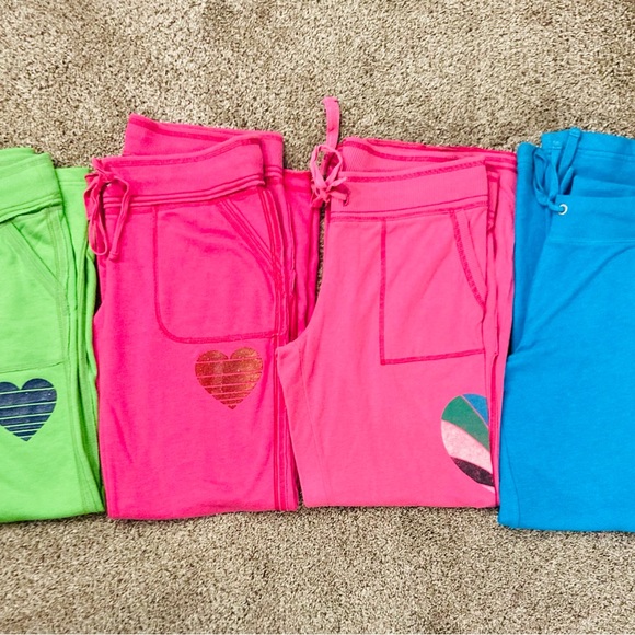 🌺SALE🌺VS PINK Bundle-✨4 Wide-Leg PINK Sweatpants + Bonus Gift - Picture 2 of 11